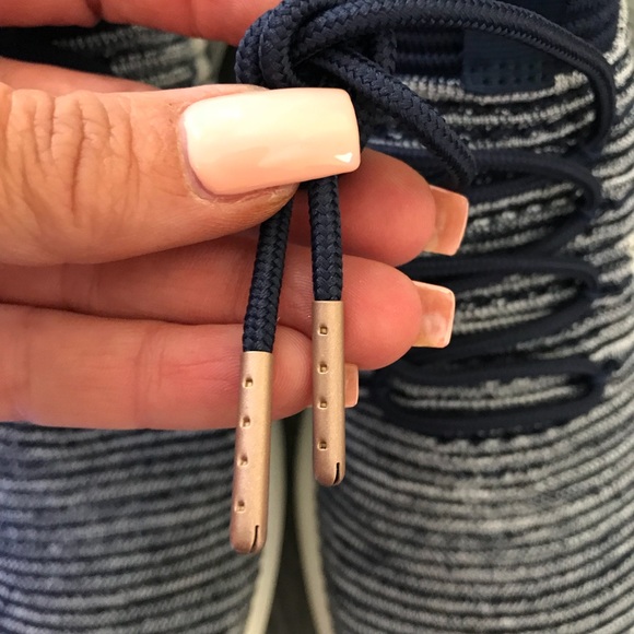 NEW 💙 NIKE ROSHE TWO FLYKNIT SIZE 10.5 WOMEN - Picture 7 of 8